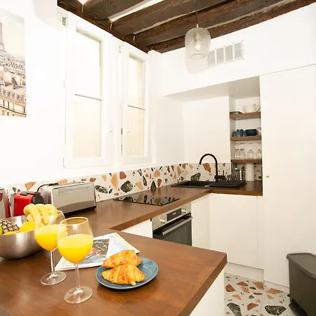 Tournelle Flat Apartament *